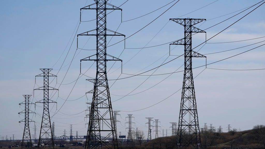 PG&E begins restoring power to Bay Area customers as fire weather conditions improve — CBS Bay Area (KPIX), Santa Cruz Community news