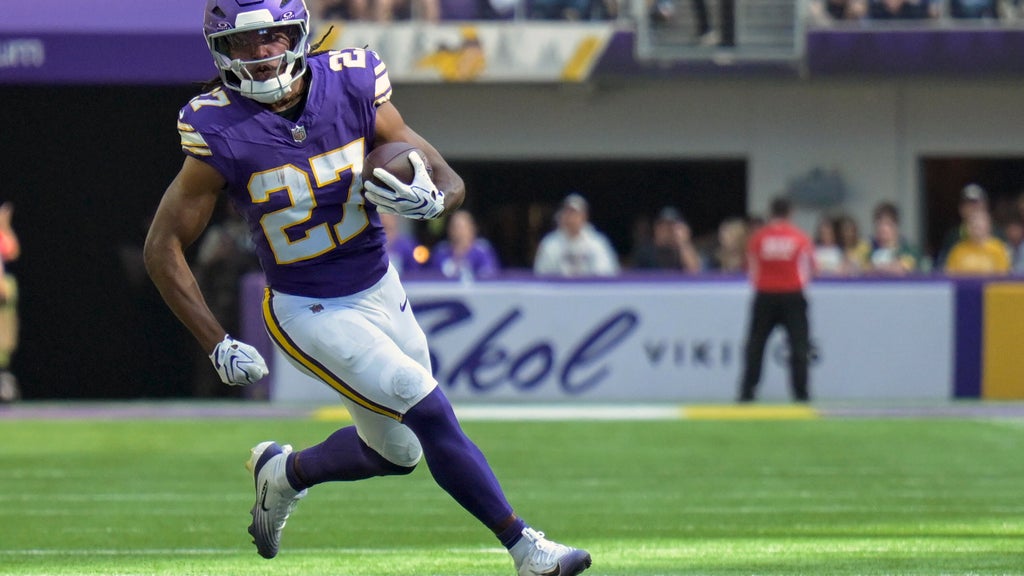 Vikings return RB Jordan Mason from injured reserve after broken thumb kept him out last 4 games — WCCO / CBS Minnesota, Santa Cruz Sports news