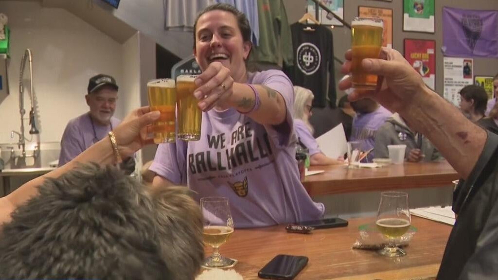 Valkyries fans pack Oakland bar to cheer on team as playoff series shifts to Atlanta — CBS Bay Area (KPIX), Santa Cruz Dining news
