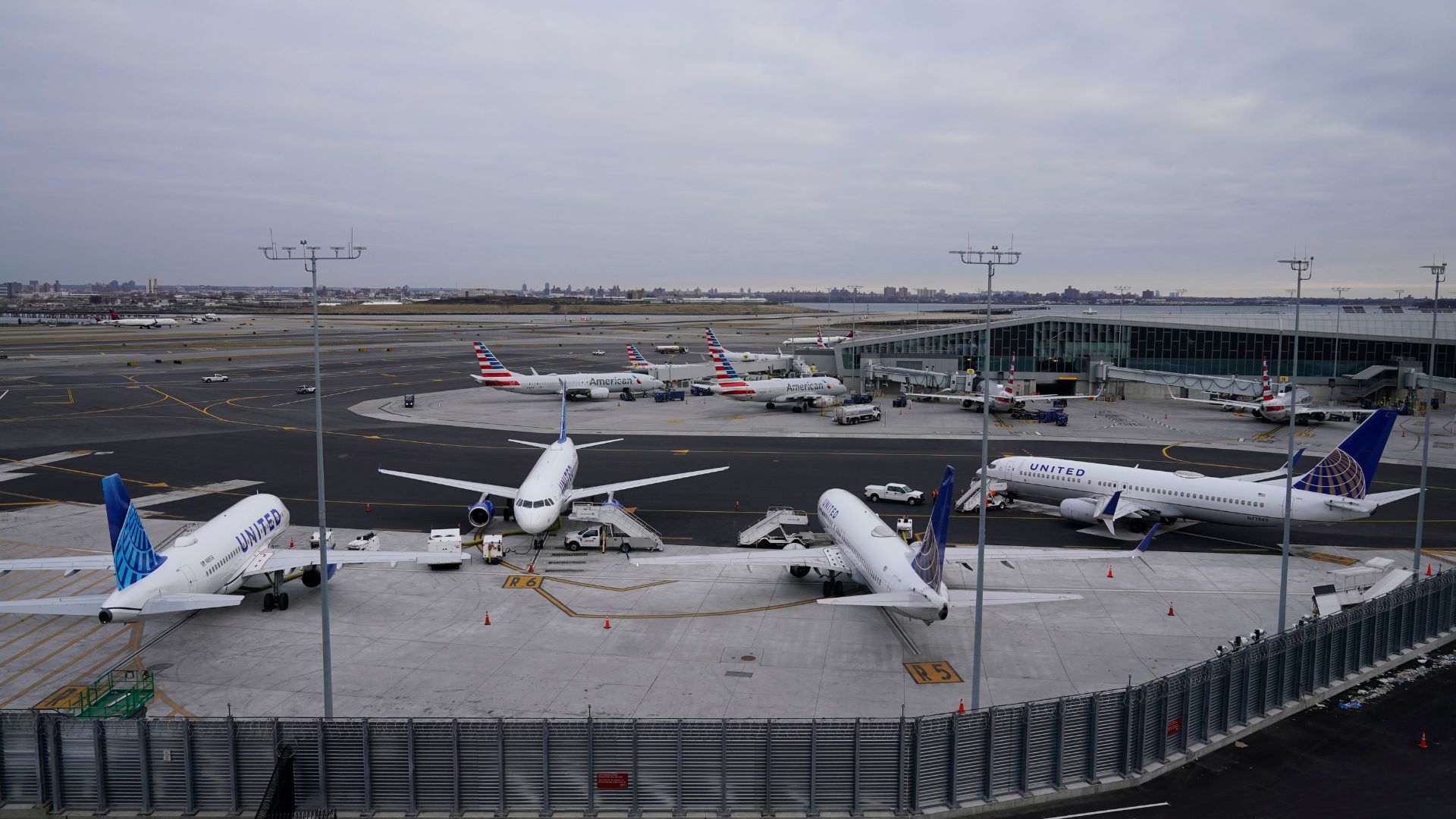 FAA investigating close call at New York City's LaGuardia Airport between Delta flight, business jet
— ABC 7 Bay Area, Santa Cruz Business news