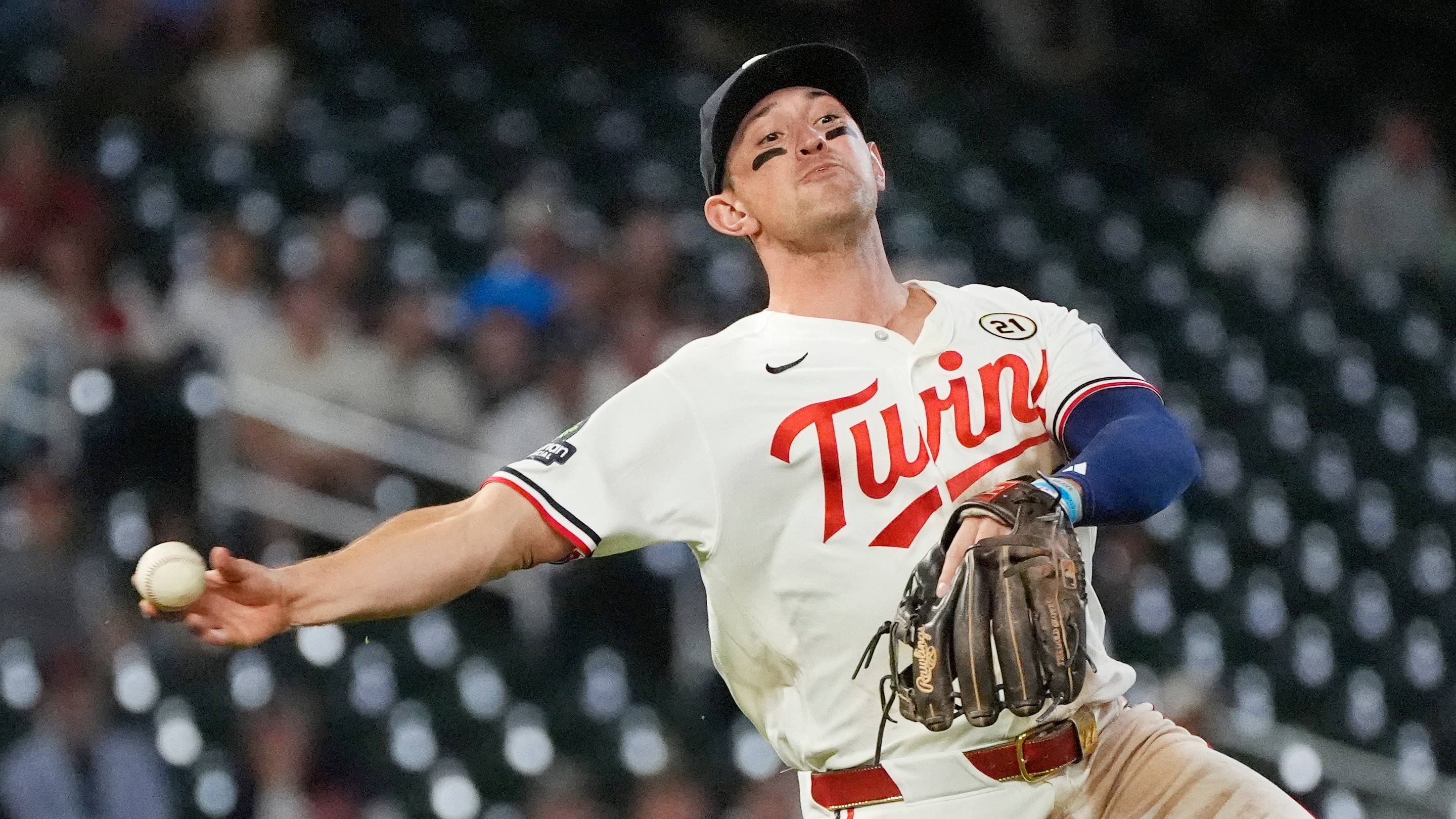 Brooks Lee's Gold Glove nomination further vindicates Twins' decision to move him to third base — Puckett's Pond (Twins), Santa Cruz Sports news