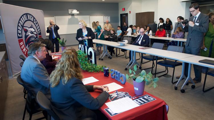 Killeen high school hosts signing ceremony for jailer program students — KCEN (Central Texas), Santa Cruz Schools news