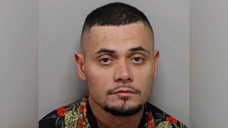 San Antonio man accused of beating partner inside moving car, preventing her from calling 911 — KENS 5 (San Antonio), Santa Cruz Community news