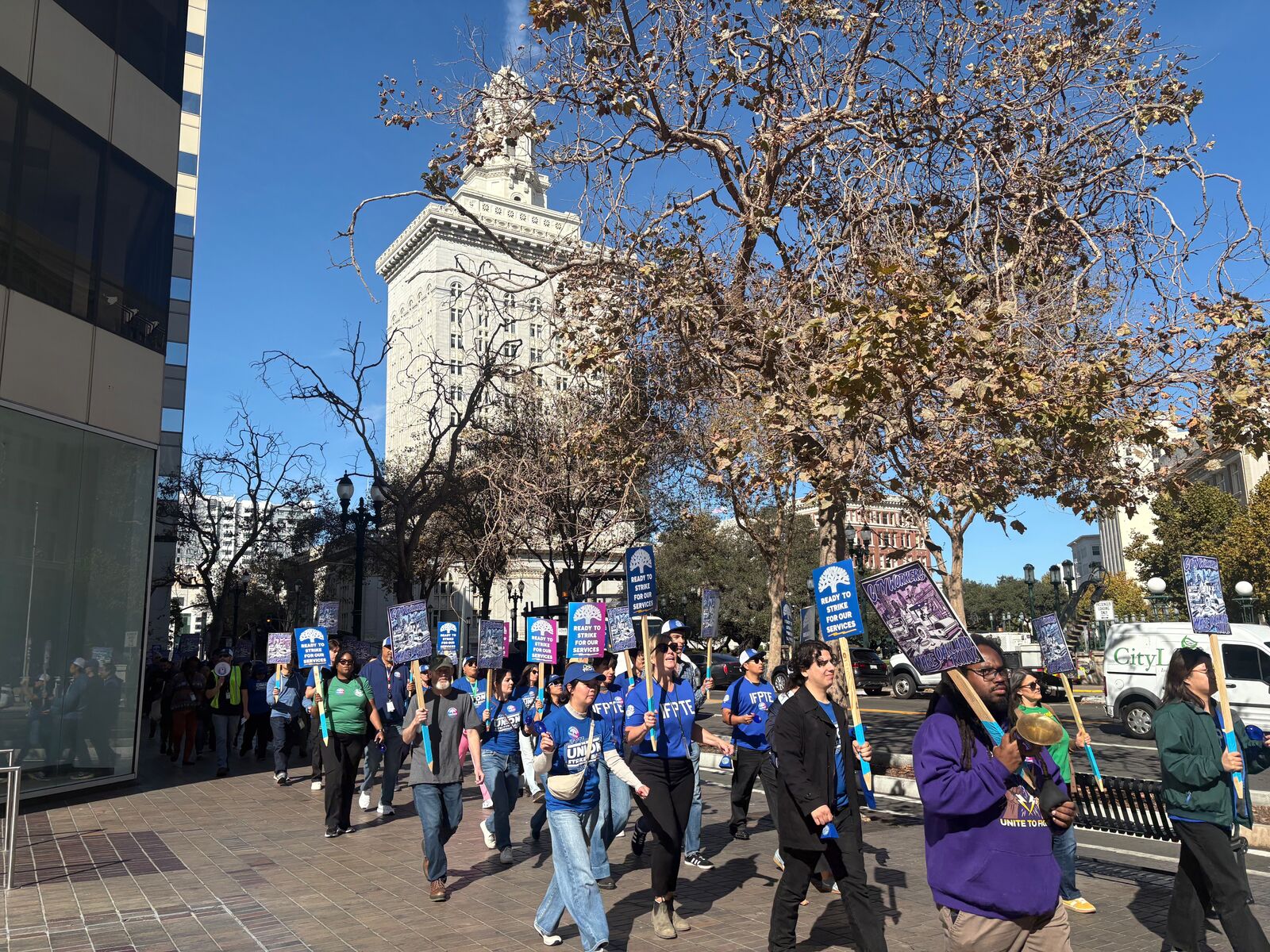 Oakland city workers will strike Nov. 5 if no deal is reached — Santa Cruz Community news