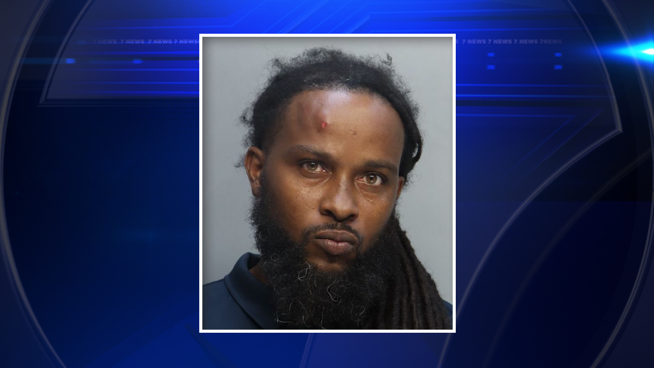 Unlicensed armed security guard arrested after threatening officers in Opa-locka, police say — WSVN 7 Miami-Dade